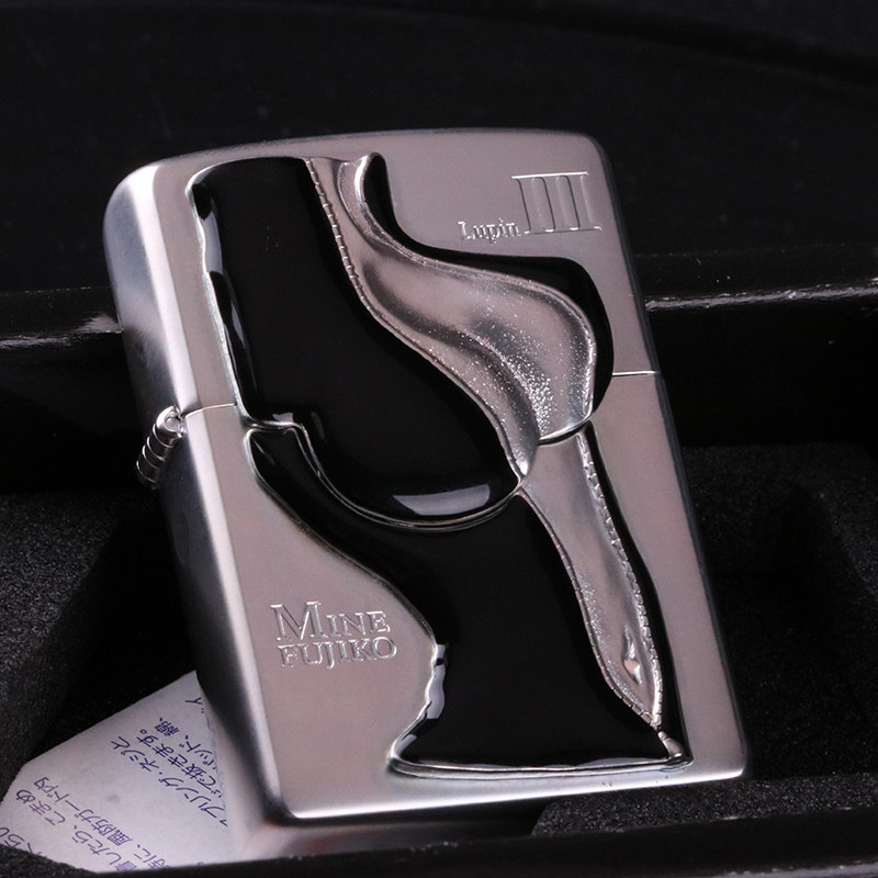 Zippo煤油打火机海外原装正版鲁邦三世峰不二子日本动漫绝版收藏