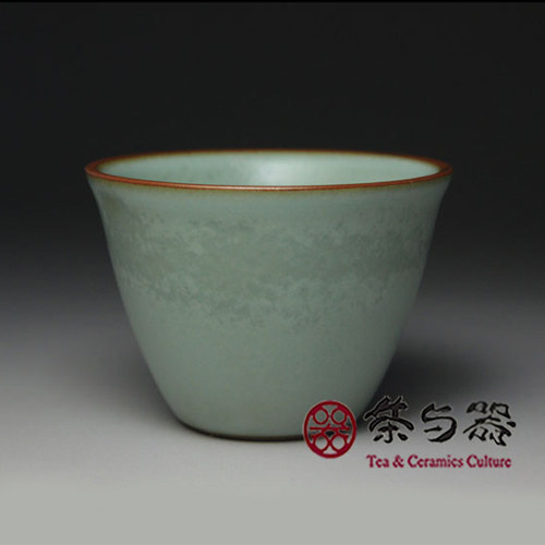 【茶与器】台湾三希堂陶瓷 早期汝窑青泉杯茶杯 古蓝土 微瑕疵