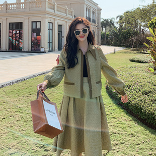 2021早秋时尚 女 设计感洋气短款 上衣半身裙两件套套 气质套装