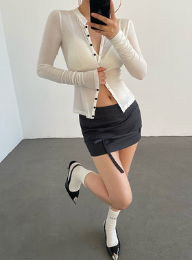 AcupStudio江右上 后腰开叉排扣打底T恤女夏季设计感修身显瘦上衣