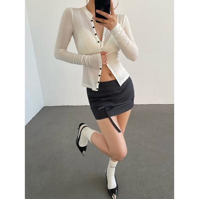 AcupStudio江右上 后腰开叉排扣打底T恤女夏季设计感修身显瘦上衣