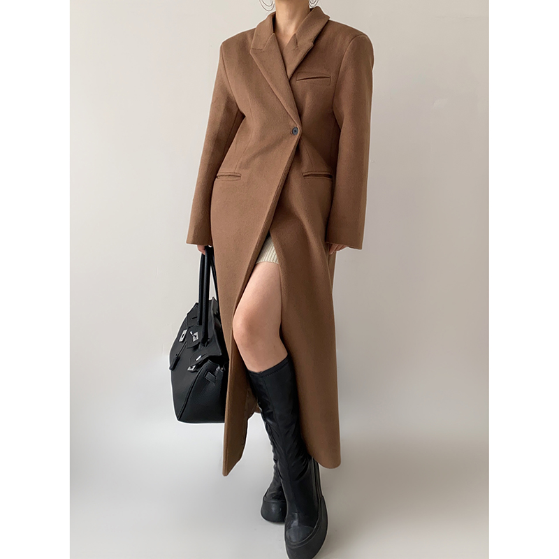长款两粒扣收腰毛呢大衣外套
