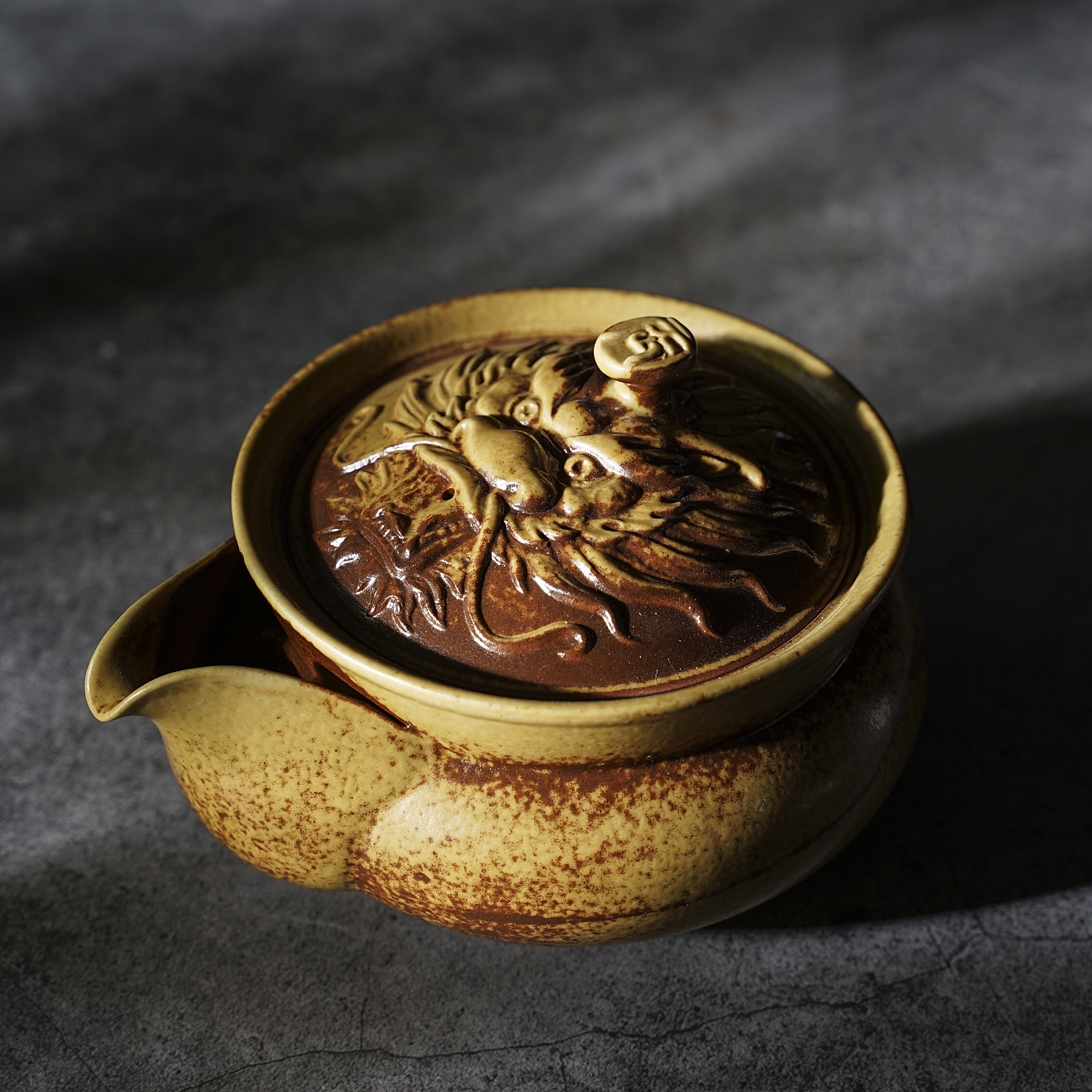 仿柴烧龙首宝瓶手抓壶高档龙泉青茶壶
