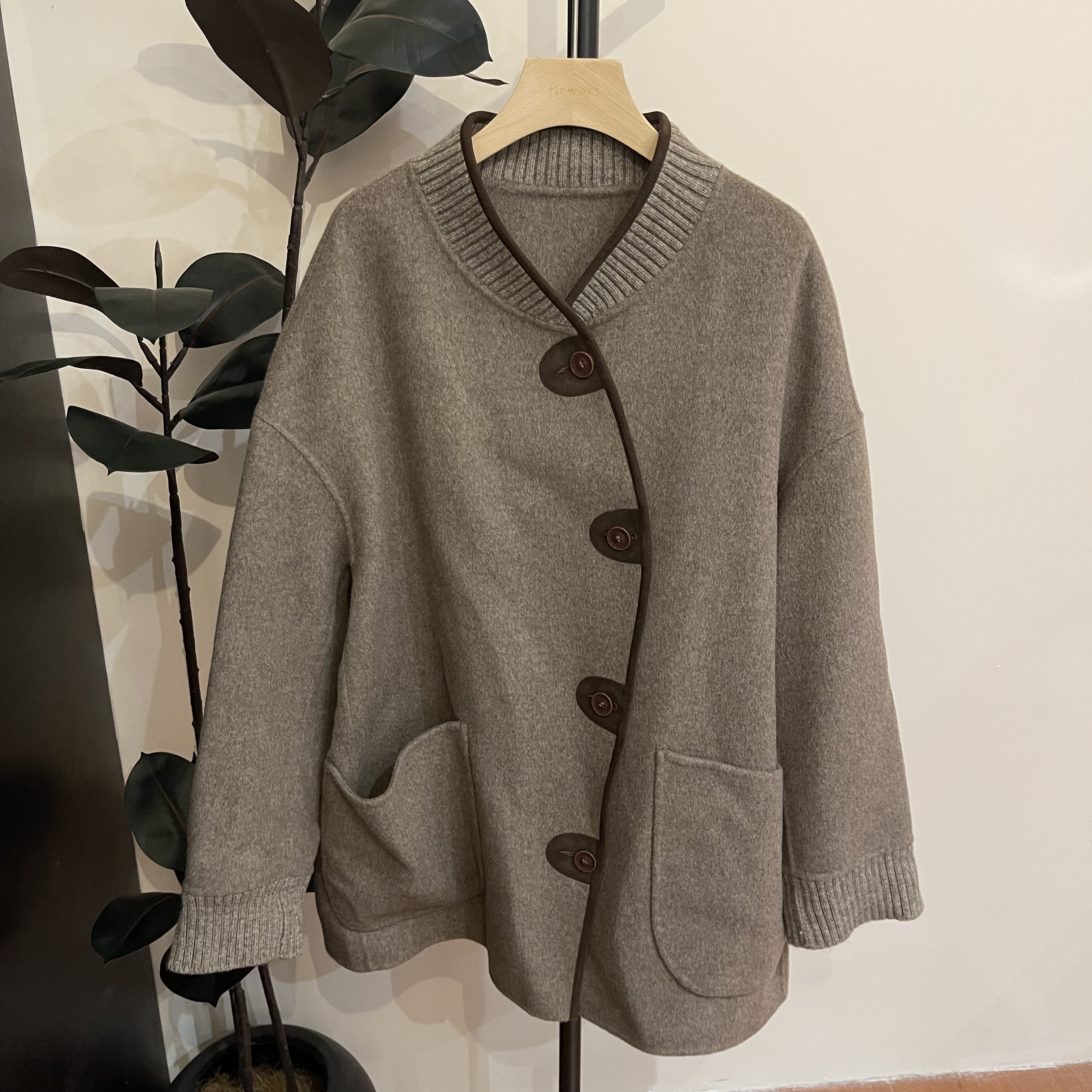 高品质牦牛绒牛角扣针织开衫女2025秋冬新款宽松高级毛衣外套上衣