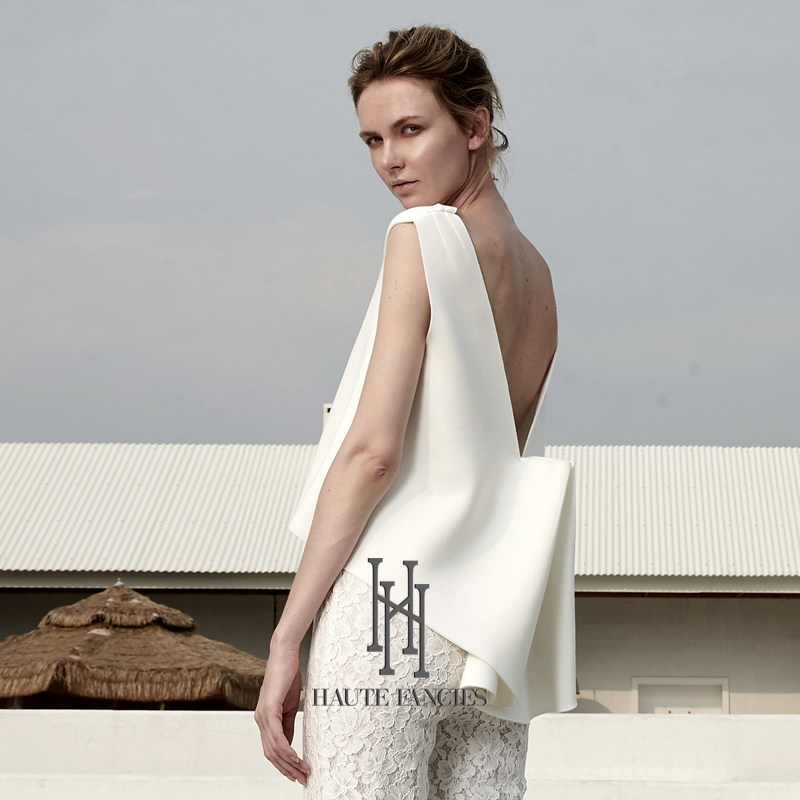 蝴蝶背 HAUTE FANCIES后构想|白色空气层法式优雅一字领露背上衣