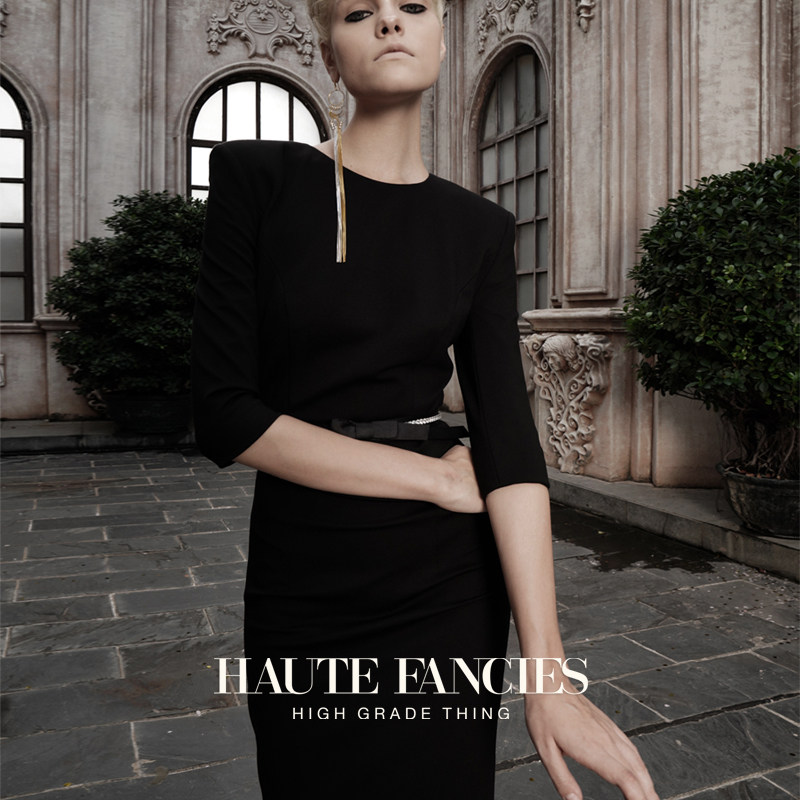 直角肩HAUTE FANCIES后构想 | 黑色针织法式宽肩高腰修身连衣裙秋