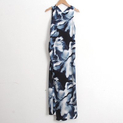 通勤不规则褶皱挂脖连衣裙