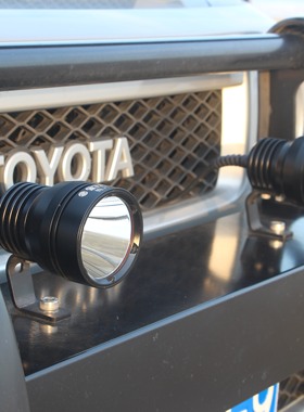 射灯汽车远光炮大灯激光雾灯中网越野车货车灯超强超级远光辅助灯