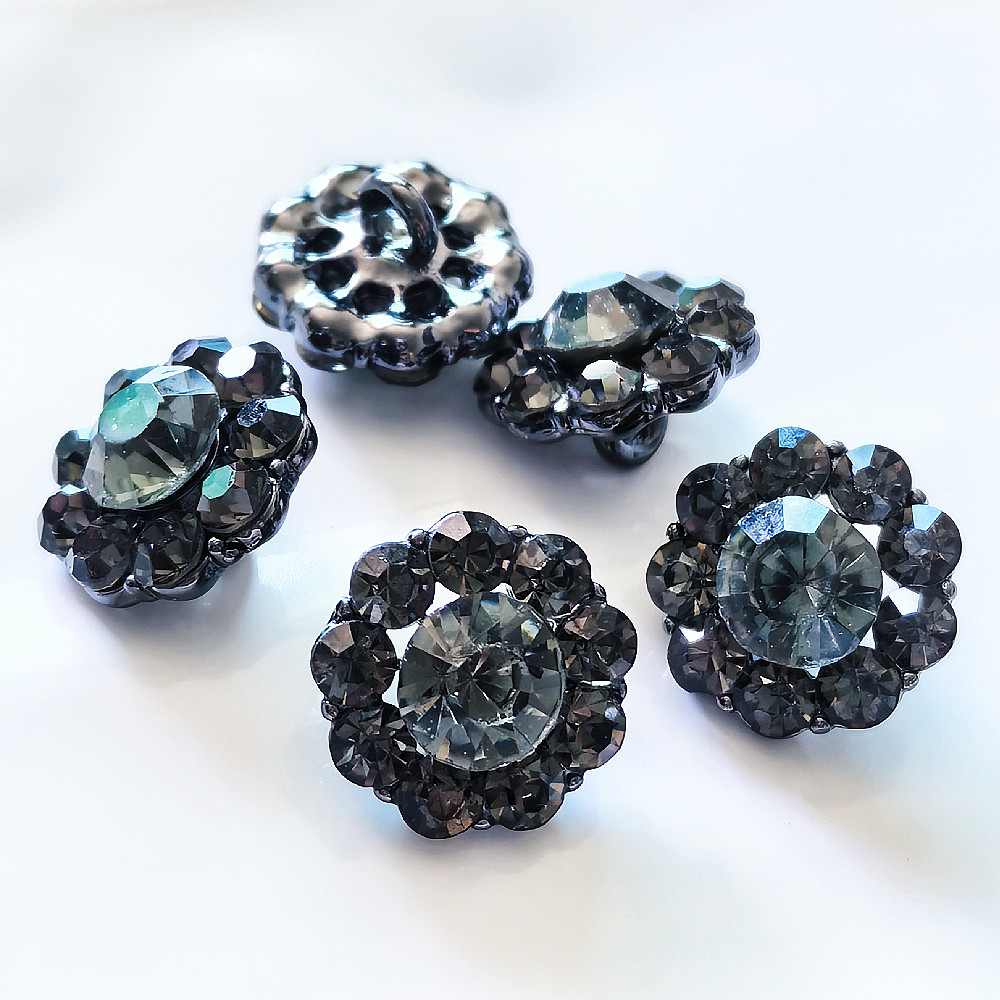 黑色钻扣水晶玻璃钻花瓣圆形镂空衬衫小扣子手缝羊绒衫纽扣包邮