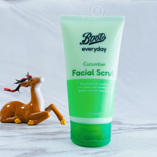 包邮 英国BOOTS小黄瓜磨砂洁面乳温和去角质去死皮去鸡皮正品 现货
