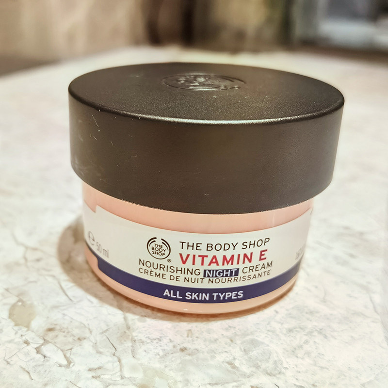 Thebodyshop补水维他命E晚霜