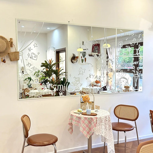 网红涂鸦镜子打卡拍照区布置奶茶蛋糕咖啡店厅馆氛围墙面形象装饰