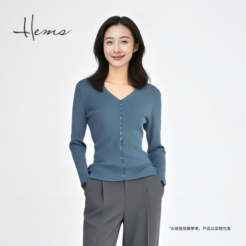 海尔曼斯25早秋新品V领排扣设计款长袖云感羊毛针织衫23054A4R