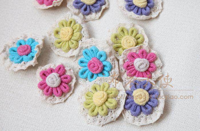 Broche femme en dentelle - Ref 1172729 Image 1