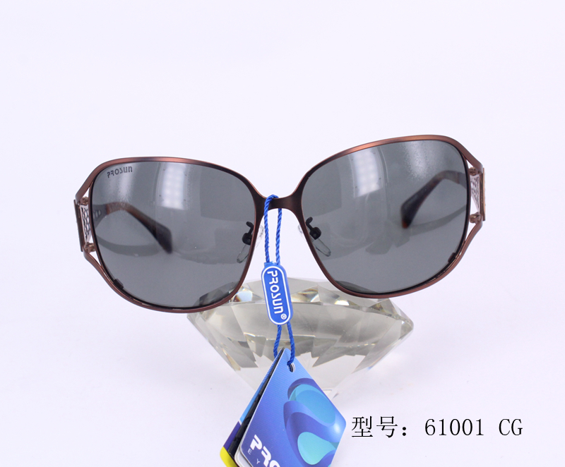 保圣女士圆形时尚风大框太阳镜