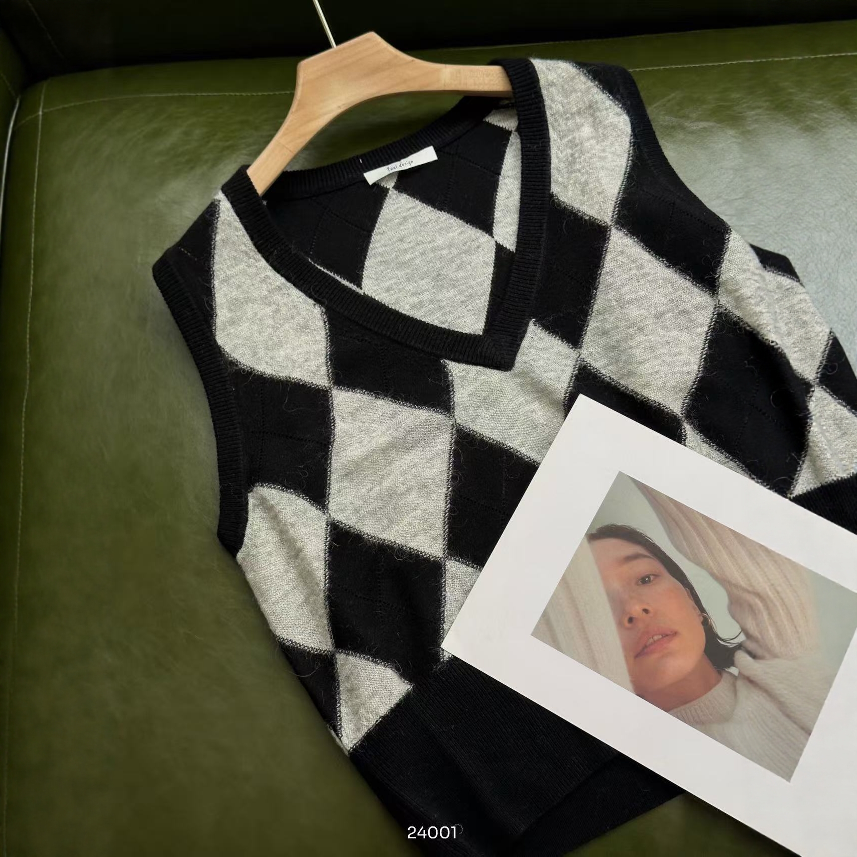 心动降临 菱格纹绵羊毛叠穿背心 菱格纹马甲