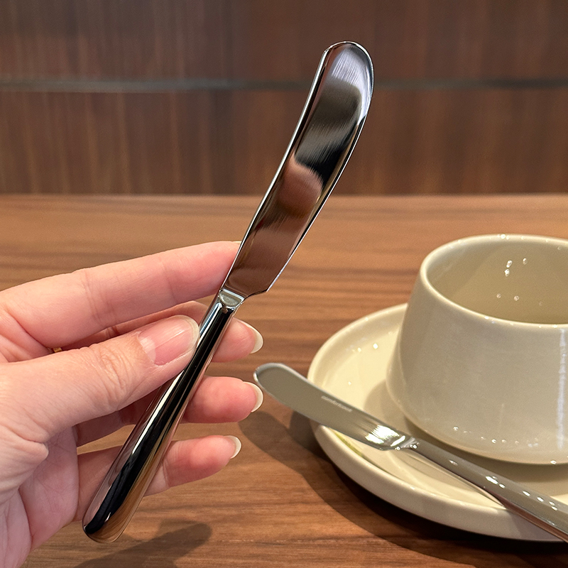 精致开刃不锈钢黄油刀