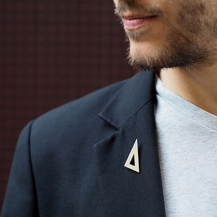 巴黎Titlee联名胸针男小众轻奢建筑师礼物帽子眼镜银色徽章时尚潮