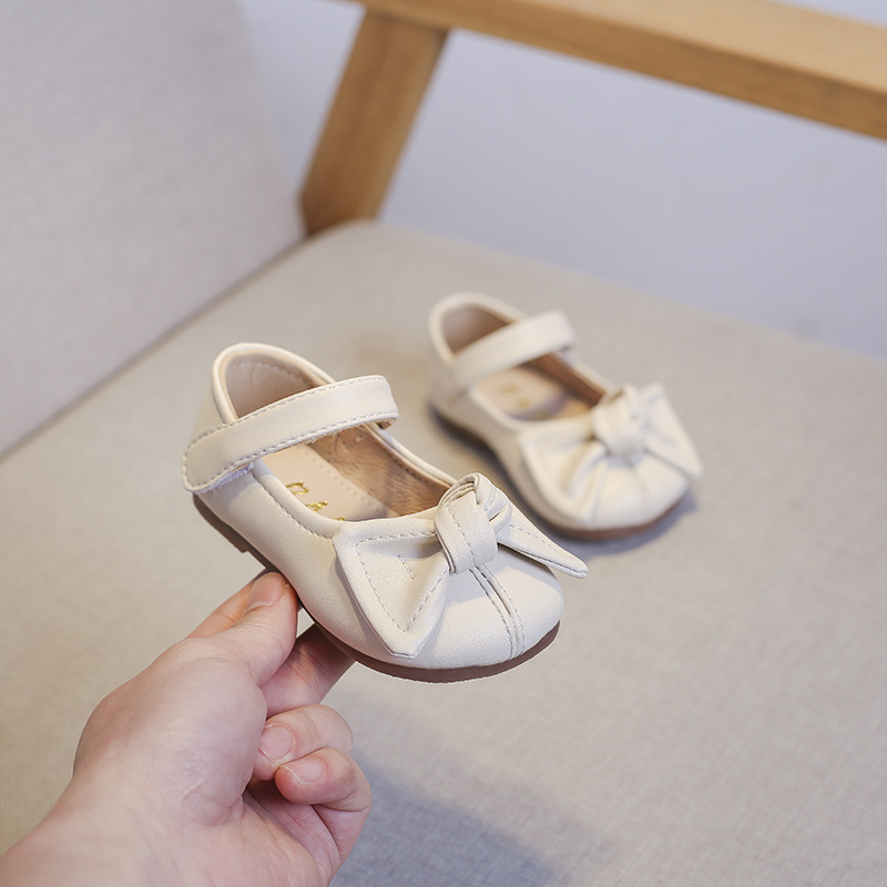 2023周岁女宝宝春款鞋子软底婴儿学步公主鞋幼童女宝小皮鞋1-2-3