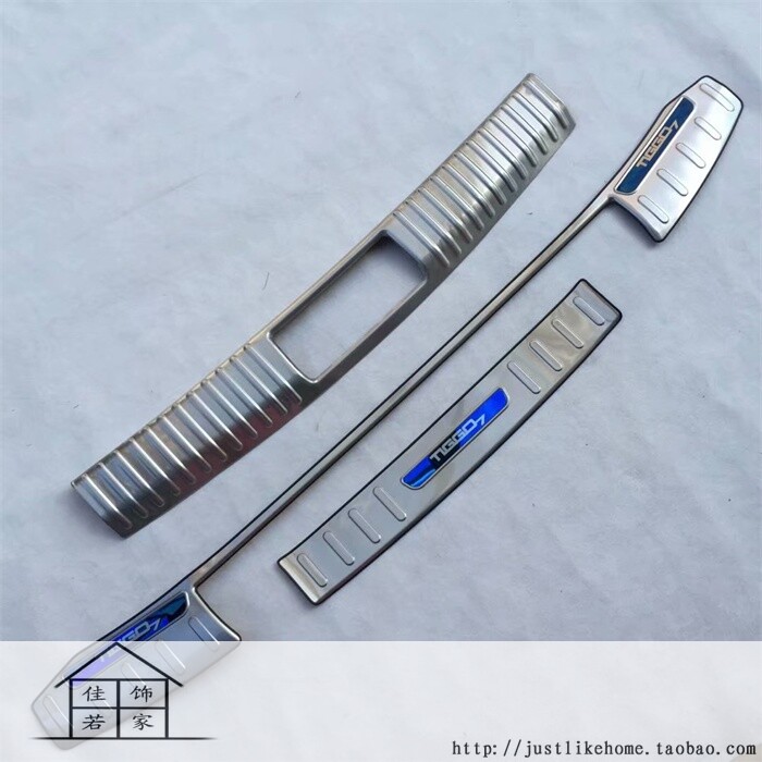 18款瑞虎7 FLY款 专用不锈钢内外后护板尾箱门槛条防护贴后杠踏板