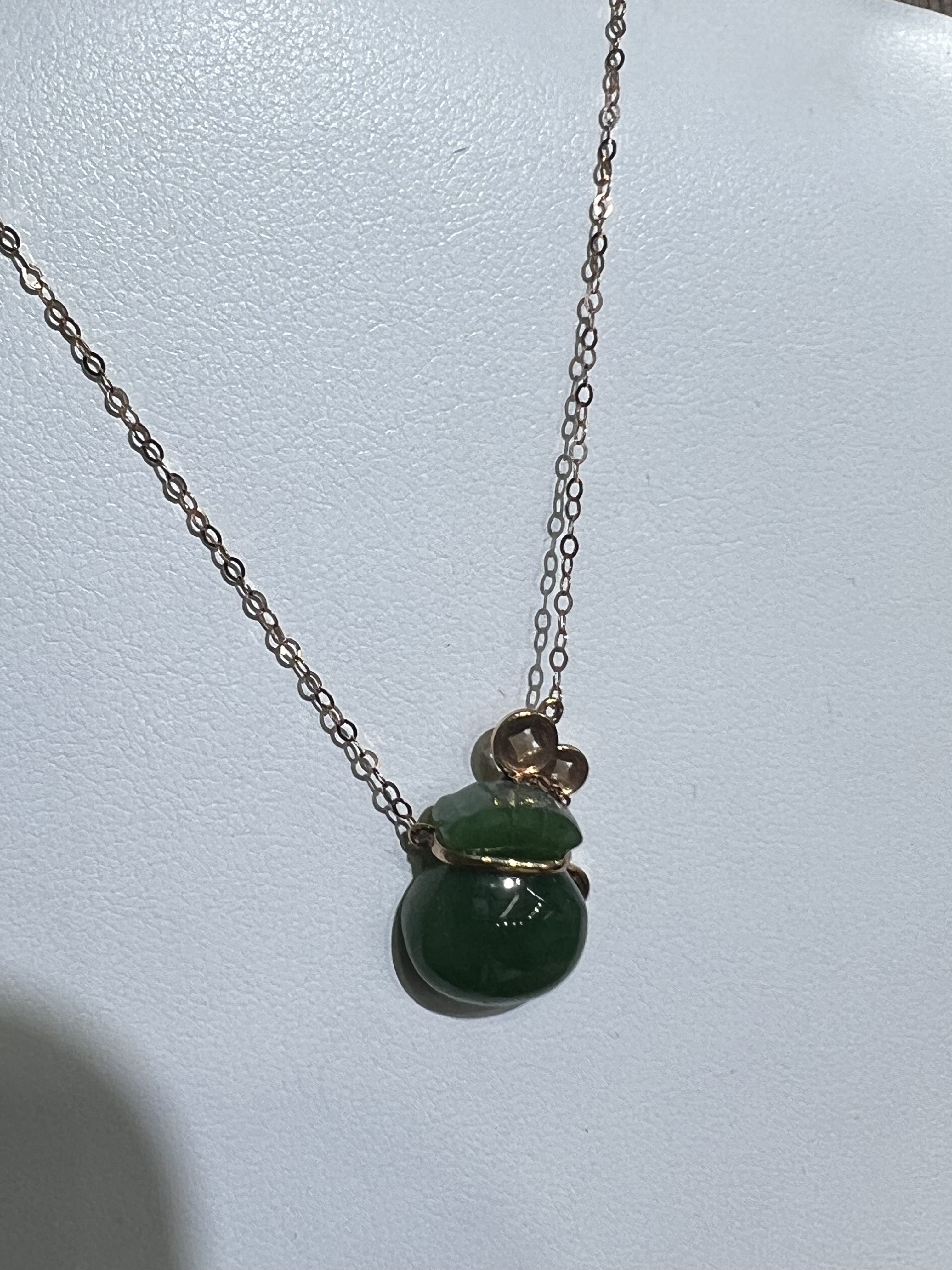 新疆和田玉碧玉18K金镶嵌加1碧玉