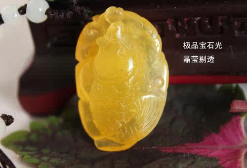 仅一件！新疆阿勒泰地产稀有黄宝石光吊坠年年有余内部有包容