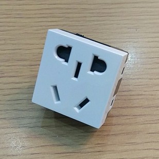 上海松日开关插座118通用小五孔插座功能件二三插功能件五眼插件