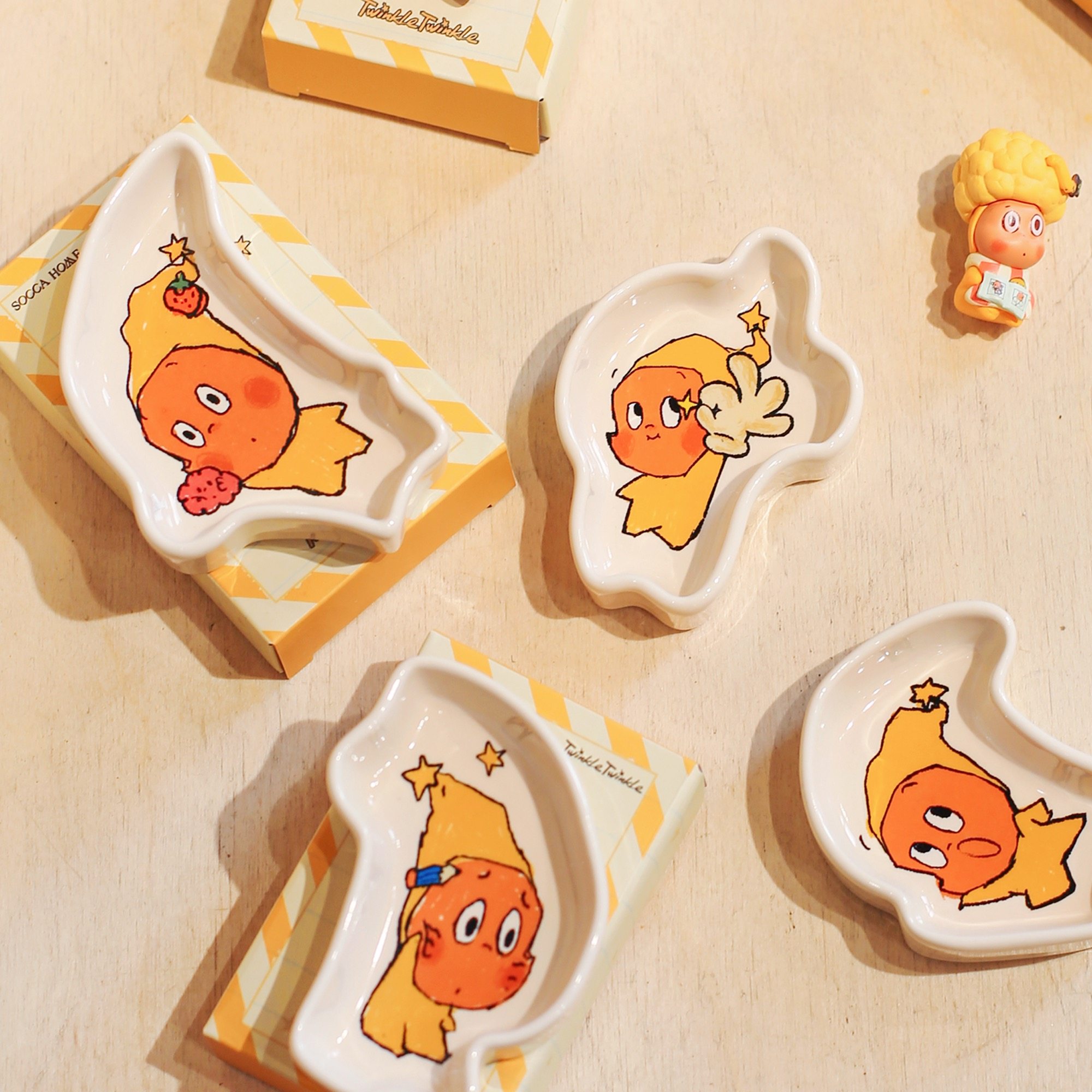 星星人正版联名可爱迷你精致陶瓷酱料碟家用酱油醋碟调味料碟,餐饮具,碟,淘宝优惠券,粉丝福利购,淘宝优惠卷