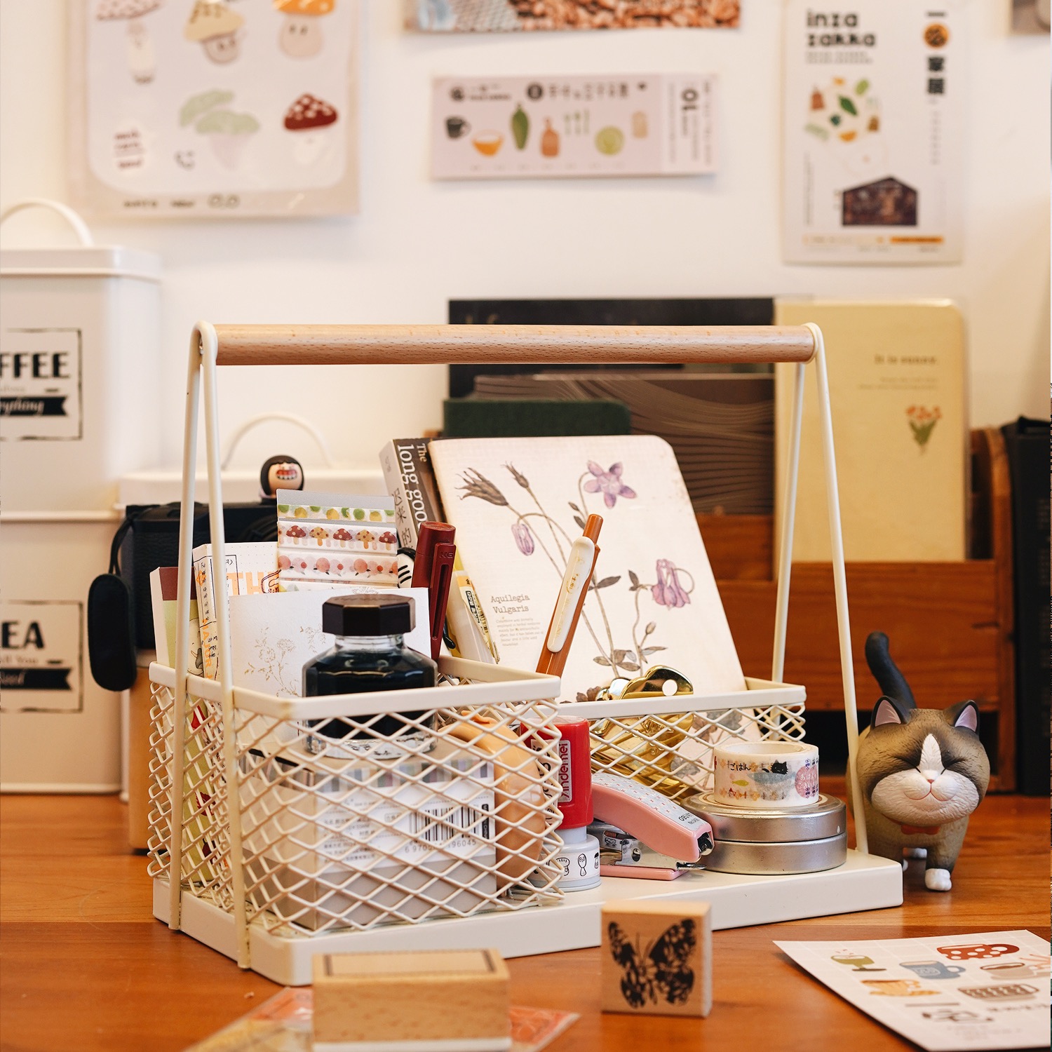 一宅实木提手分格杂物文具收纳筐