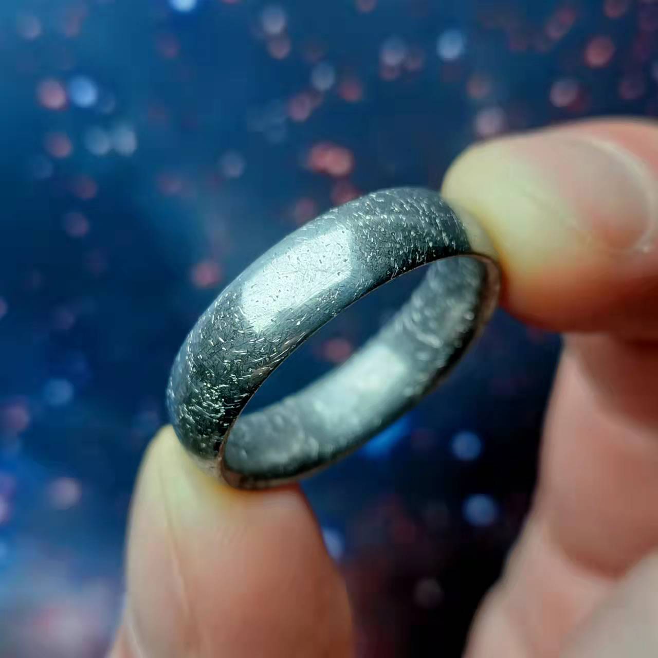 新疆火焰山铁陨石戒指指环魔戒