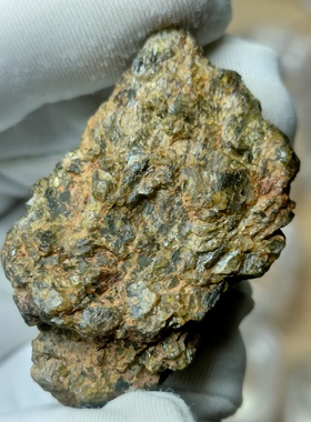 NWA7831灶神星陨石紫素辉无球粒