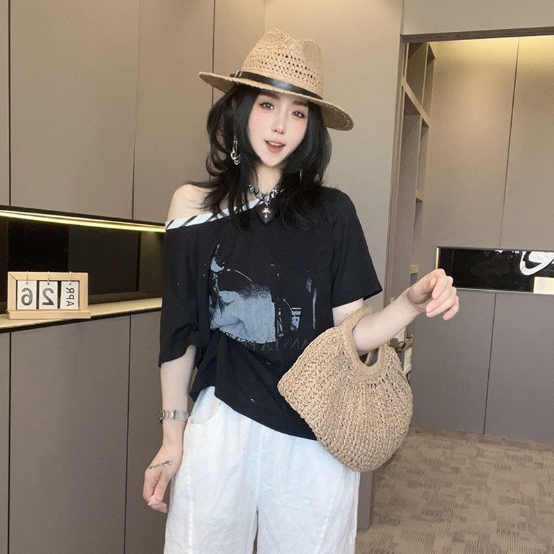 短袖T恤女2026夏季新款时尚撞色拼接图案印花打底衫露肩半袖上衣