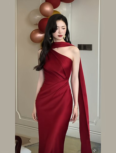 鱼尾红色订婚敬酒新娘礼服裙