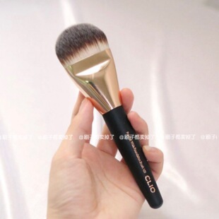粉底送赠款。韩国珂莱欧clio105粉底刷 加宽面扁舌型底妆刷