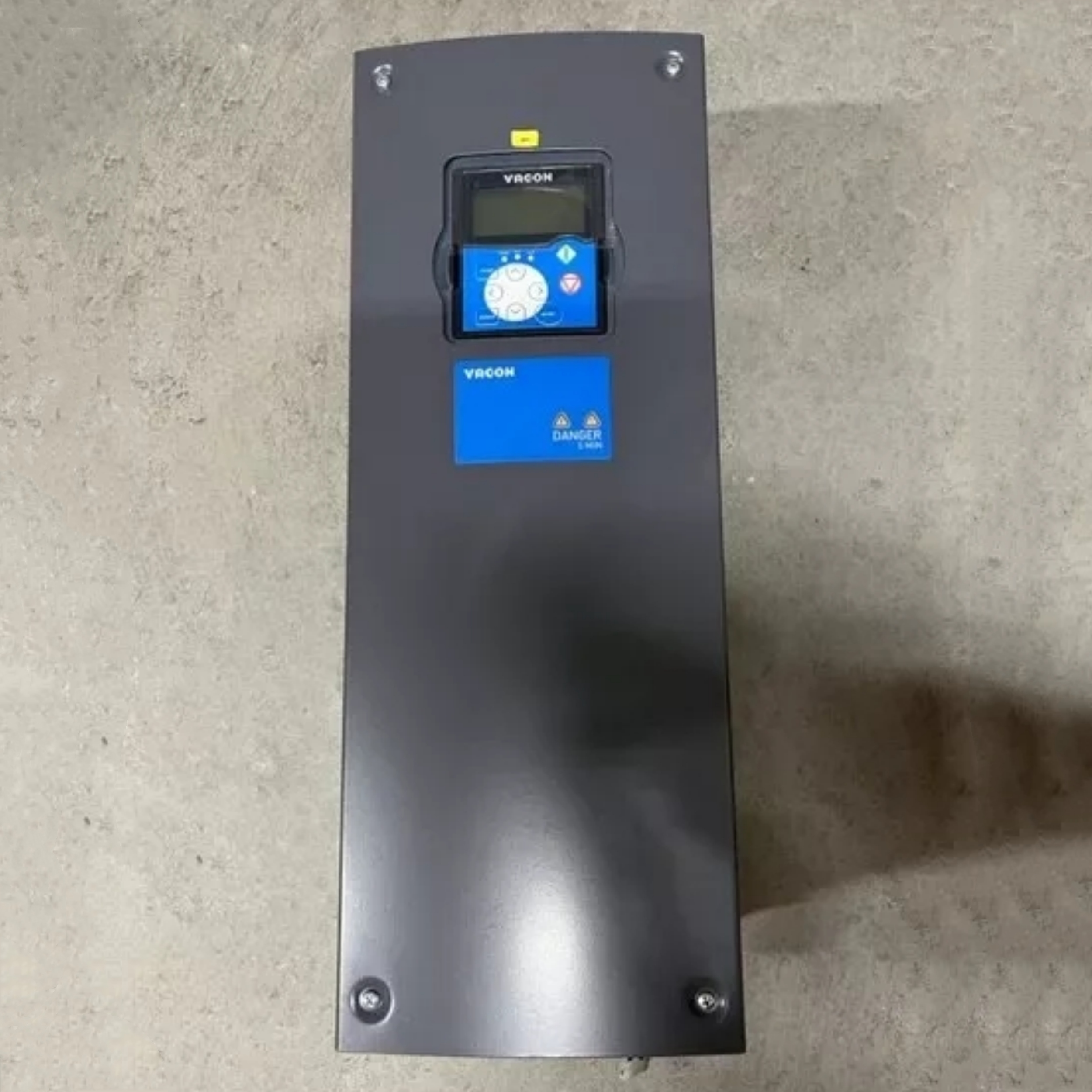 伟肯 NXP00615BTH1STVA1B5BEBEC6 VACON变频器Danfoss丹佛斯 询价