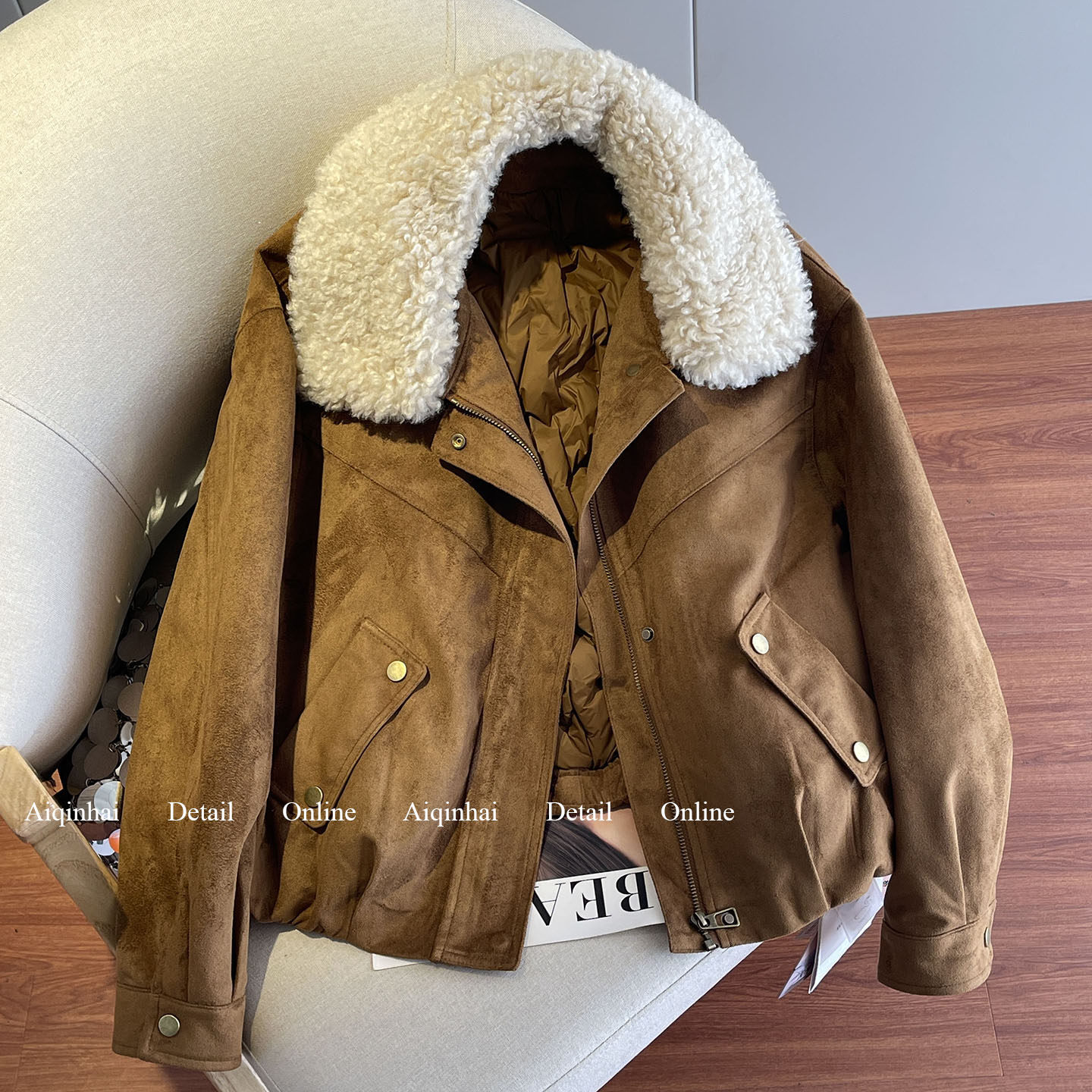 麂皮绒短款羽绒服女冬季2025新款爆款羊羔毛领设计感小众保暖外套