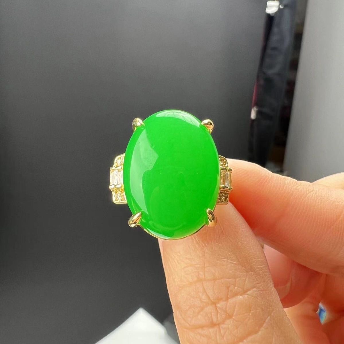 天然正阳绿蛋面戒指银镶嵌正品缅甸翡翠种老水润翠色明媚可调节