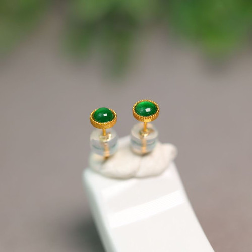 18K金镶嵌冰种满绿天然A货翡翠蛋面耳钉小圆蛋面耳饰经典简约大方