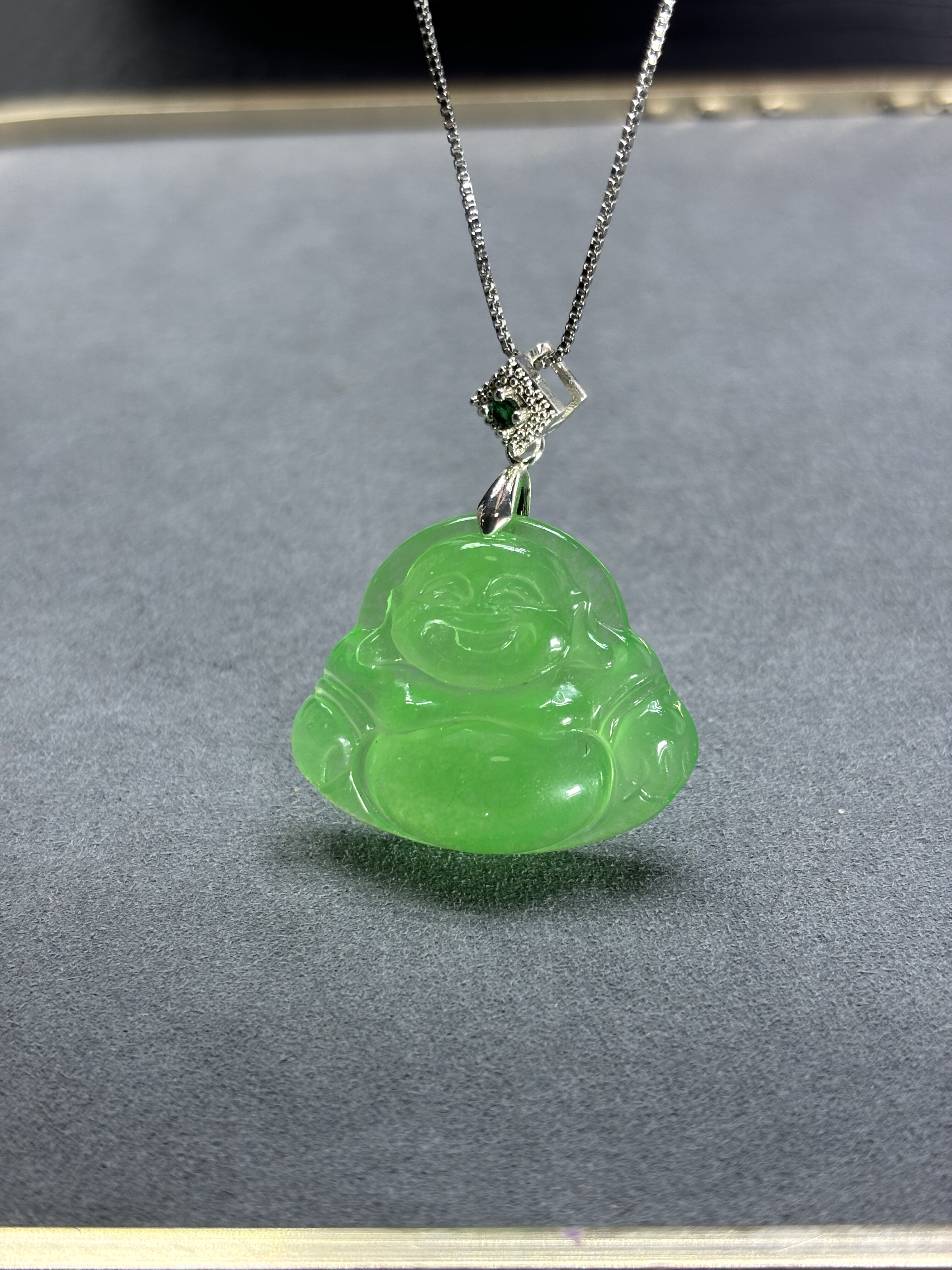 天然缅甸a货冰种阳绿翡翠佛公吊坠女款玉石挂件项链弥勒佛笑脸佛