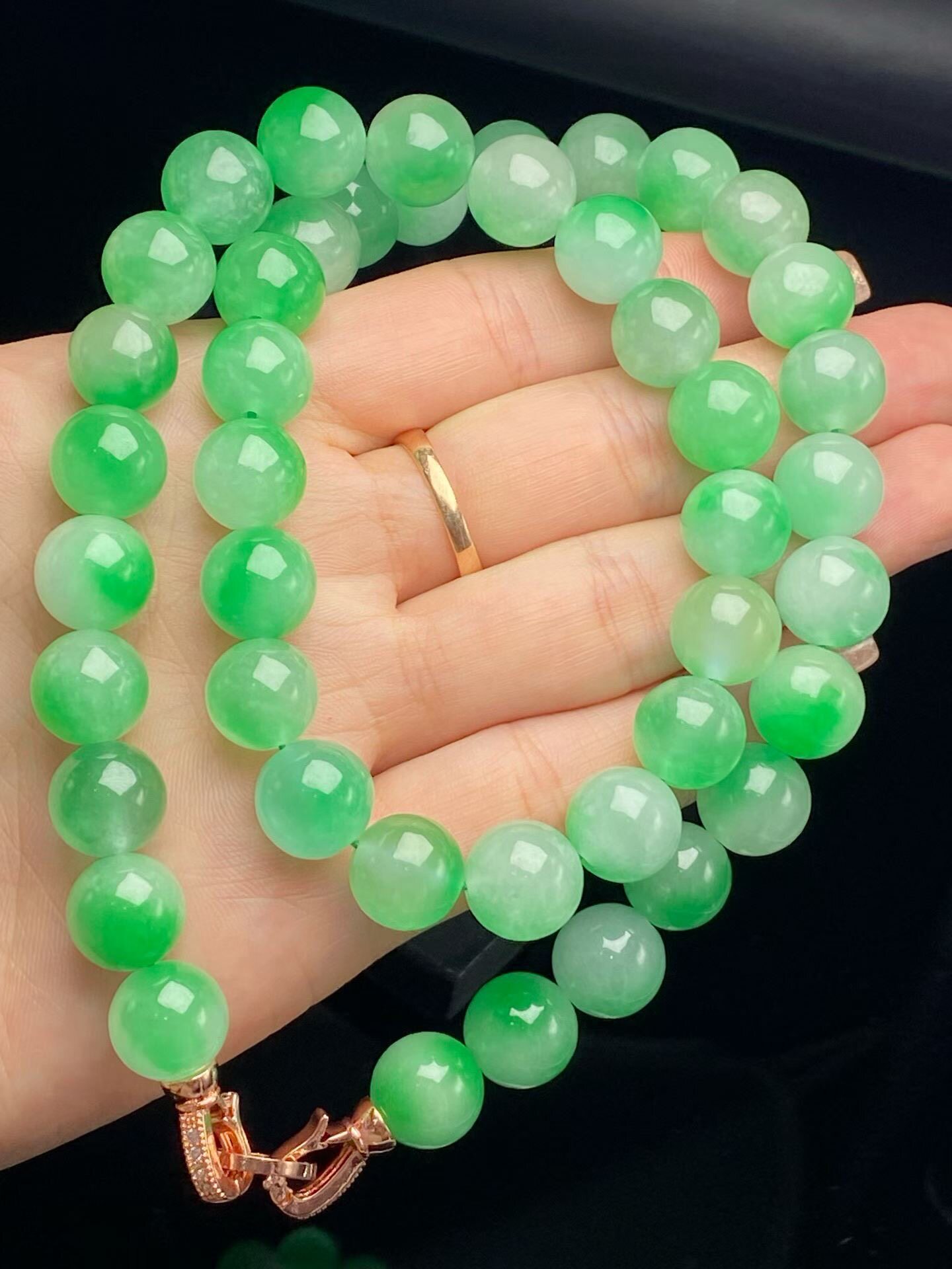 天然翡翠A货冰种飘花阳绿圆珠项链辣绿色辣绿帝王绿珠链翡翠玉石