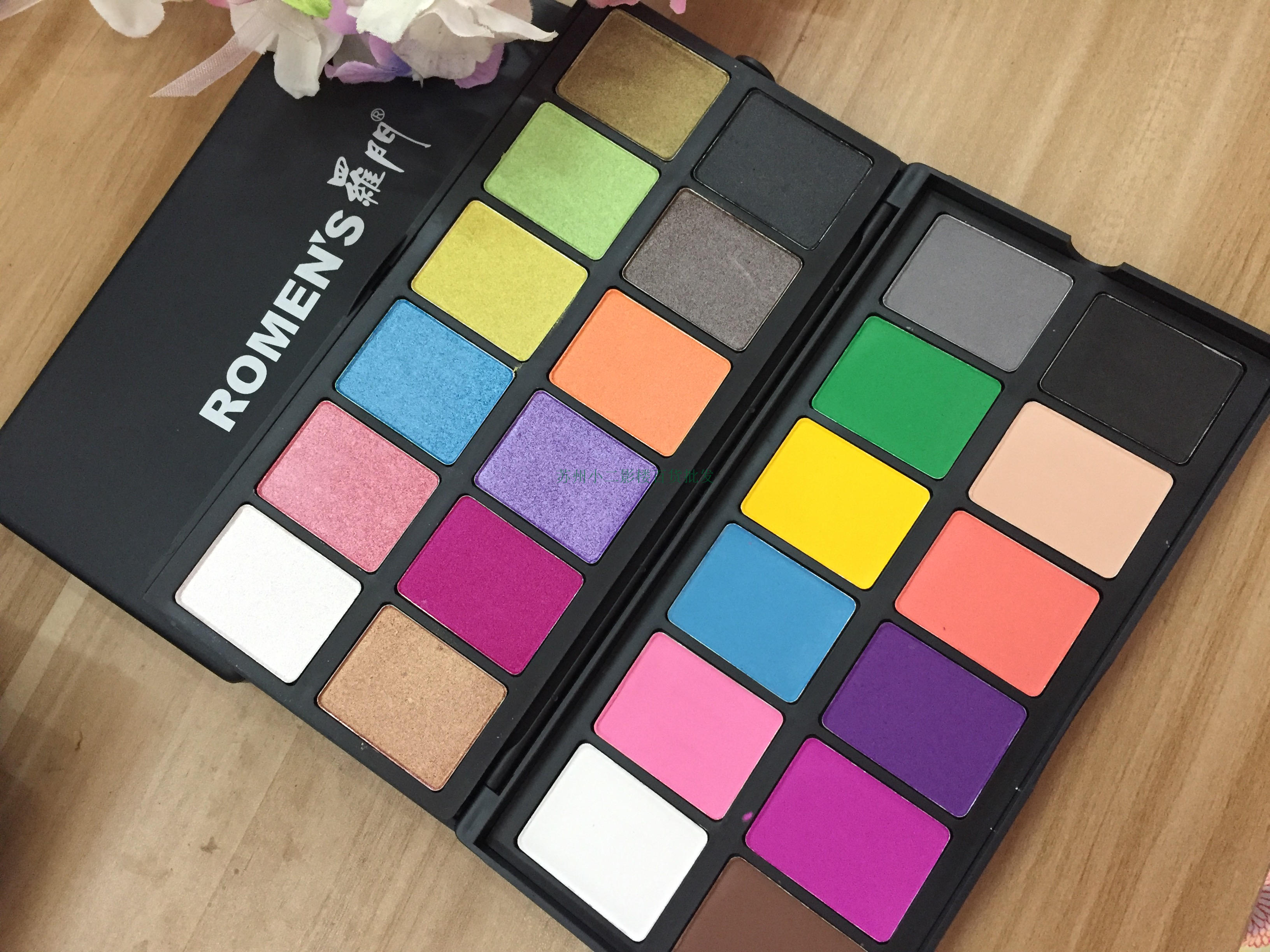 罗门彩妆24色璀璨眼影亚光化妆
