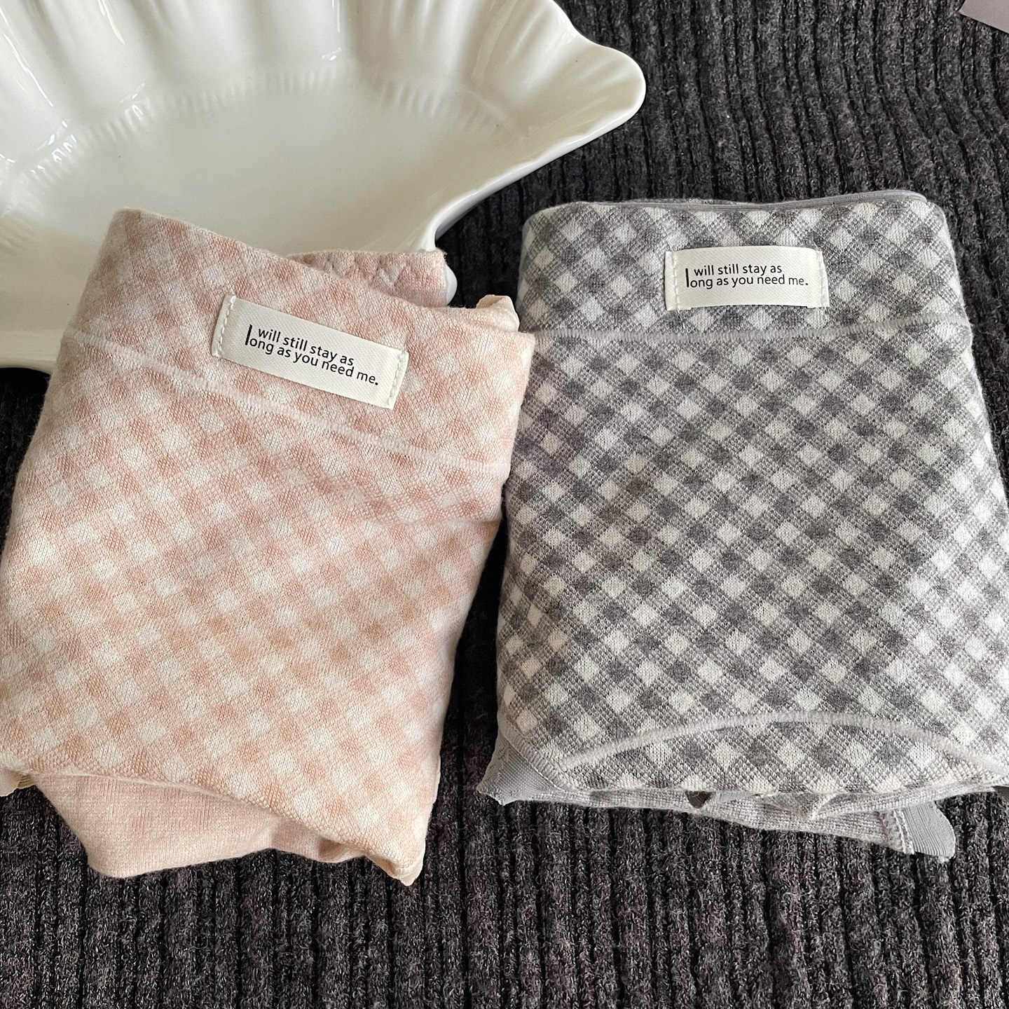 秋冬复古学院风格纹保暖舒适轻磨毛桑蚕丝加长内裆中腰包臀内裤女