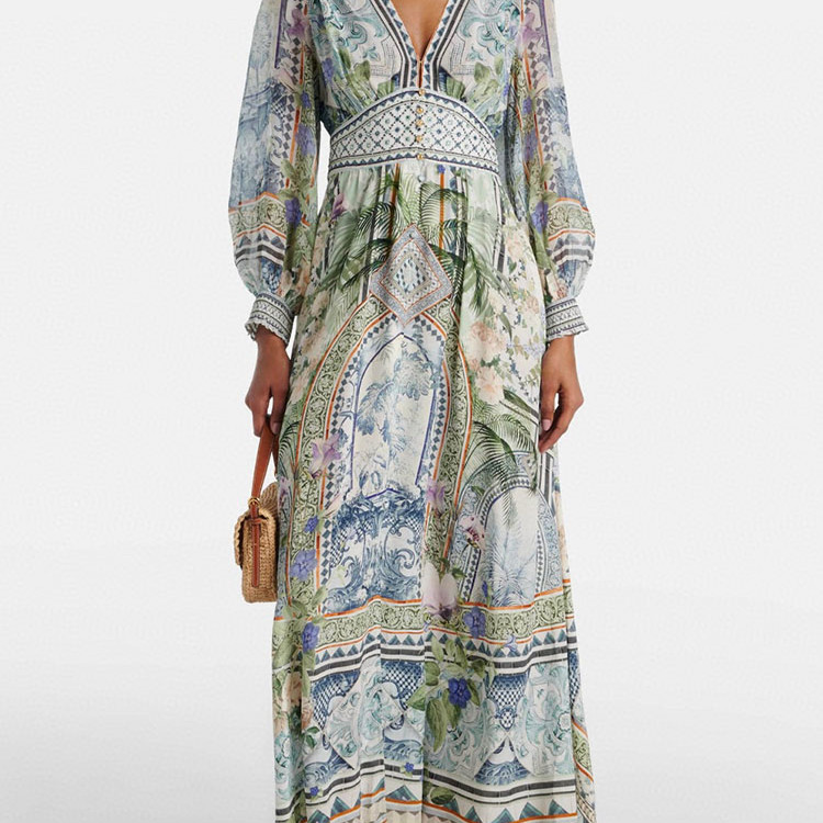 澳洲Cam*lla2025新款气质宫廷风绿色花卉印花V领真丝长款连衣裙女