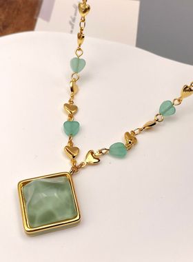 原创欧美复古果冻树脂吊坠镂空爱心绿玉石项链精致小众气质颈链