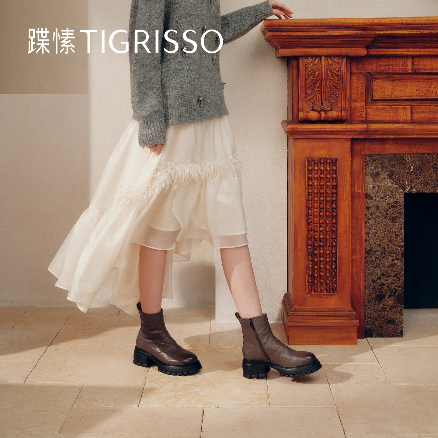 蹀愫2025年秋冬新款加绒厚底增高6时装瘦瘦短靴女靴TA65871-51