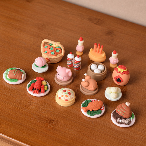 可爱财神爷桌面迷你贡品小摆件玄学打工人办公室工位招财玄关装饰