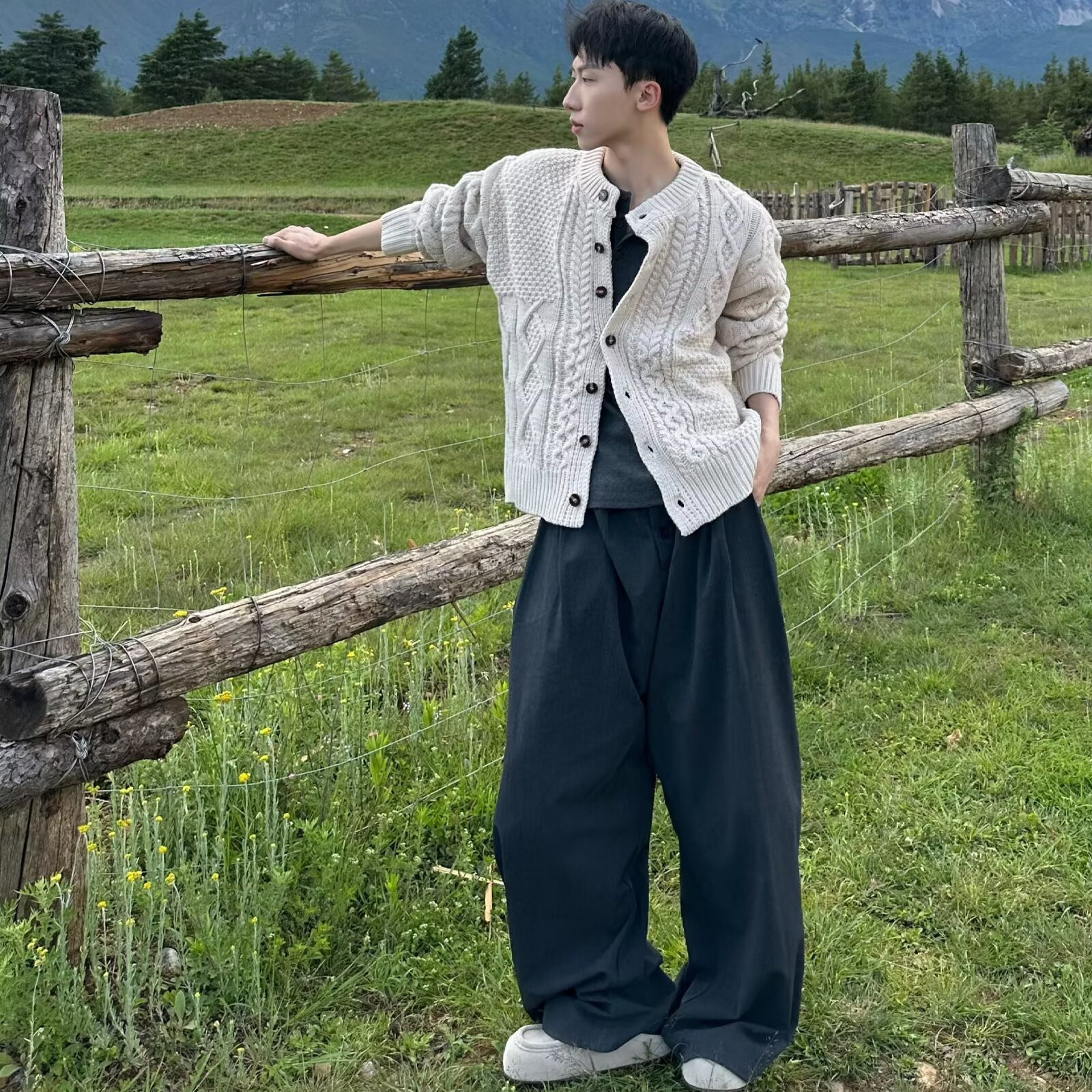 慵懒学院外穿毛衣外套高级感圆领宽松菱形麻花加厚针织开衫秋冬新