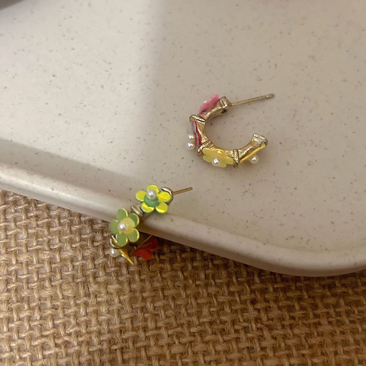 韩版甜美彩色花朵小耳圈耳饰
