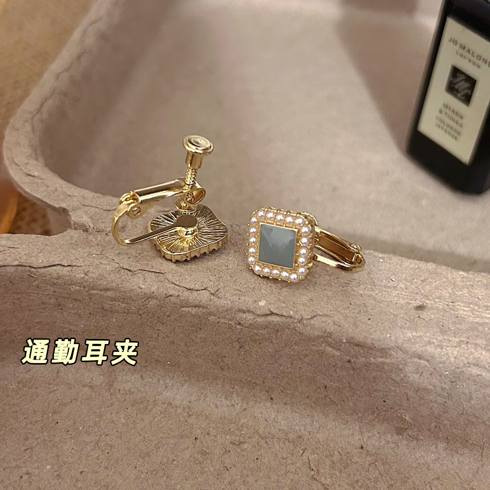 盐系蓝小方形几何螺旋耳夹显气质