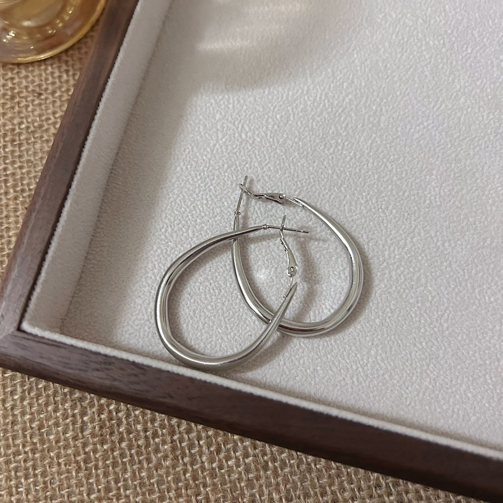 【奶甜家】方圆脸天菜银色金属椭圆形耳环高级感简约冷淡风耳饰潮,饰品/流行首饰/时尚饰品新,耳环,淘宝优惠券,粉丝福利购,淘宝优惠卷